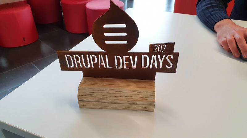Drupal DevDays 2022 trophy